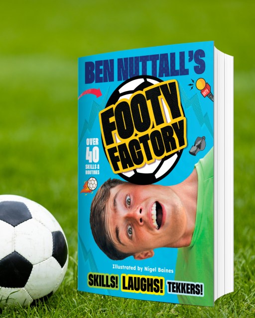 🦁🦁🦁 Inspired watching the England team this World Cup?
⚽ For all aspiring young footballers, hone your skills and perfect your tricks with BEN NUTTALL'S FOOTY FACTORY.
Fully illustrated, step-by-step guide that will take you from rookie to pro - written by #1 freestyler Ben Nuttall.
This is the book to help you get match ready for the new season.
#football #england #bennuttallsfootyfactory #freestyle